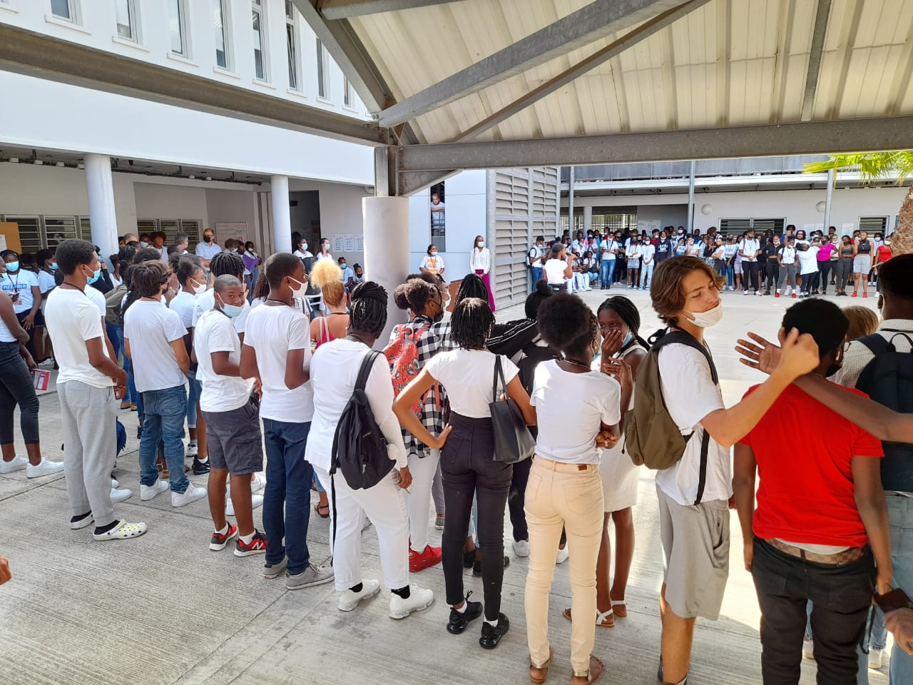 Hommage à Samuel PATY au LEGT Robert Weinum