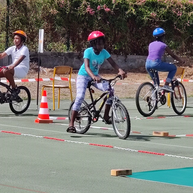 Des élèves de Quartier d'Orléans heureux de pouvoir bénéficier de vacances apprenantes 