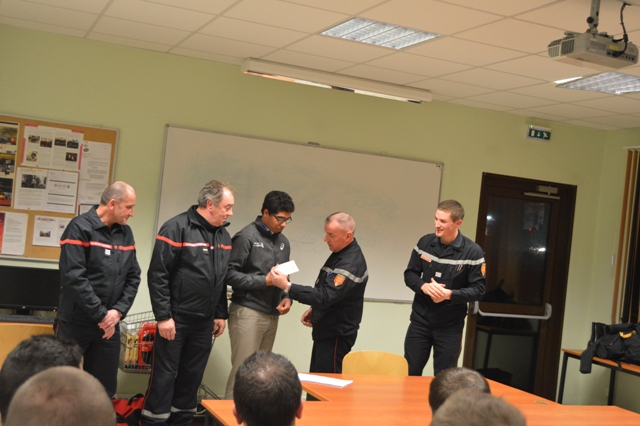 Remise chèque par l'Amicale des sapeurs-pompiers de ma caserne de Deauville Touques le 20 décembre 2017