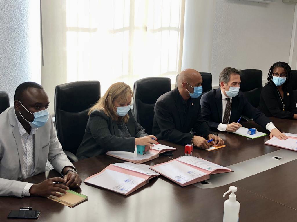 La signature de la convention 