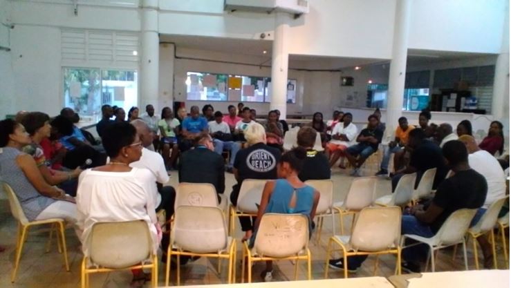 Échange avec les parents sur la persévérance scolaire au LPO des Iles du Nord