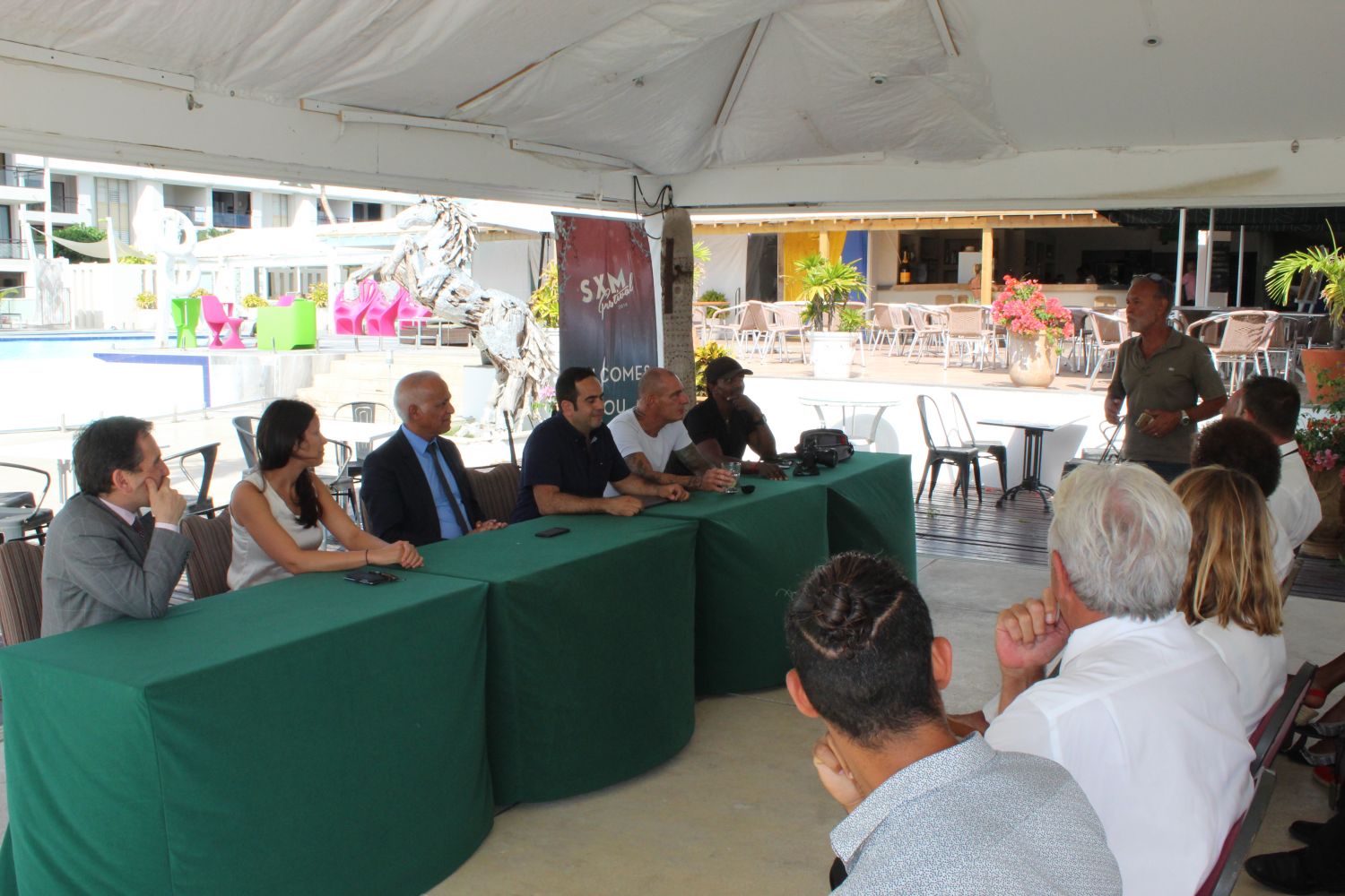 L'association SXM festival achète du matériel sportif pour les enfants de Saint-Martin