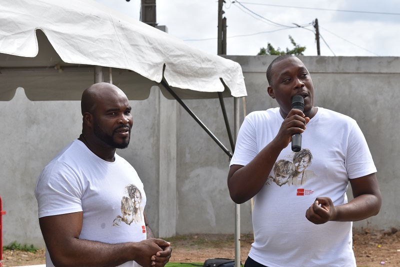 Les élèves et M. MORMECK