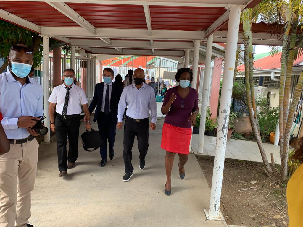 Rencontre avec la directice de l'école élémentaire Hervé Williams et son équipe