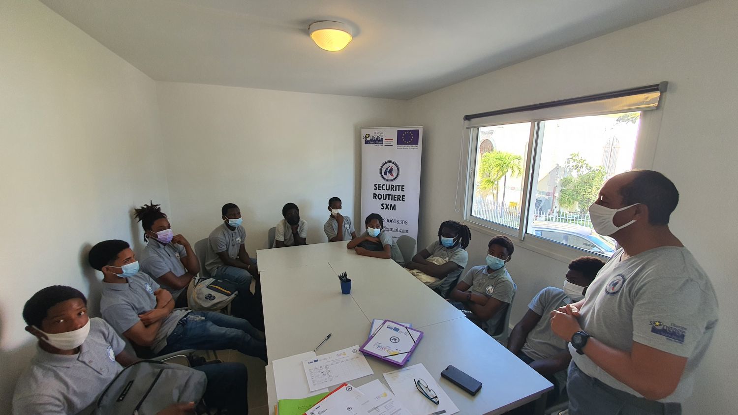 Intervention de l'ASR SXM au collège Mont-des-Accords