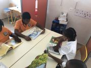 Séance de lecture à l'école Nina Duverly
